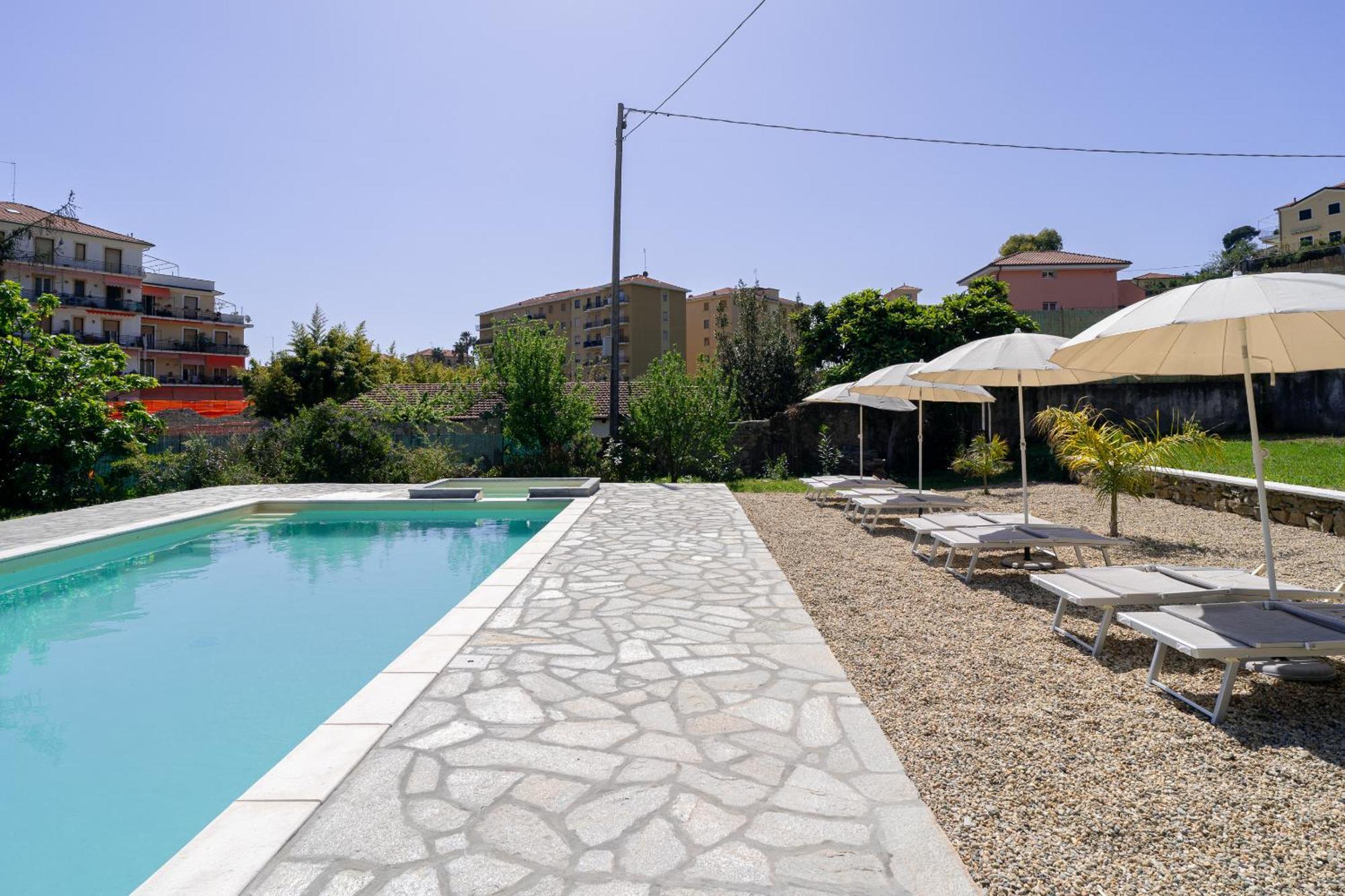 Il Gattino Di Porto - Apt 2 - Bilocale Terrazzo Piscina Imperia Exterior photo